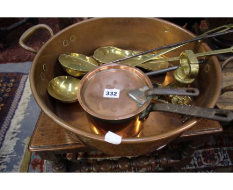 AN UNUSUAL 18TH.C.BRASS LADLE WITH SIFTER TOGETHER WITH FURTHER 19TH.C.COPPER AND BRASSWARE