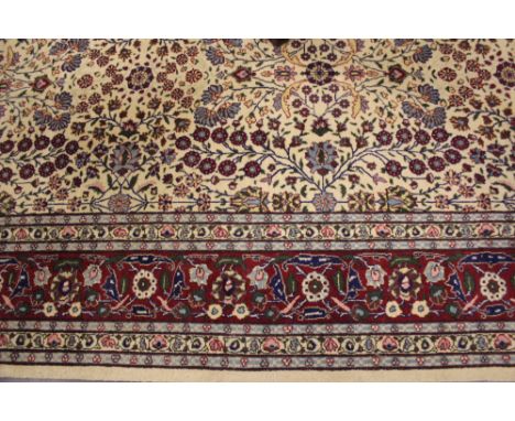 AN ORIENTAL CARPET OF PERSIAN DESIGN. 279 X 199 CMS