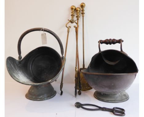 Assorted brass and copper items to include:a 19th century copper helmet-shaped coal scuttle with swing-handle;a helmet-shaped