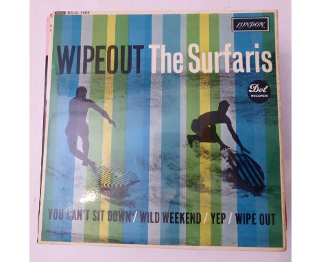 26 Original 1960’s Beat / Pop / Rock ’N’ Roll E.P. Vinyl singles, to include: The Ventures (London Records), The Troggs, The 