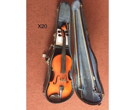 Westbury violin, good condition with bow in brown case 