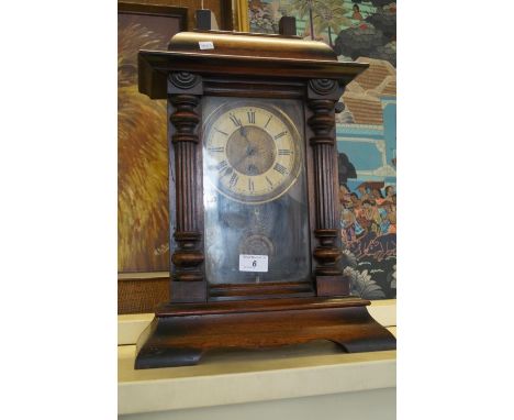An early 20th Century bracket clock