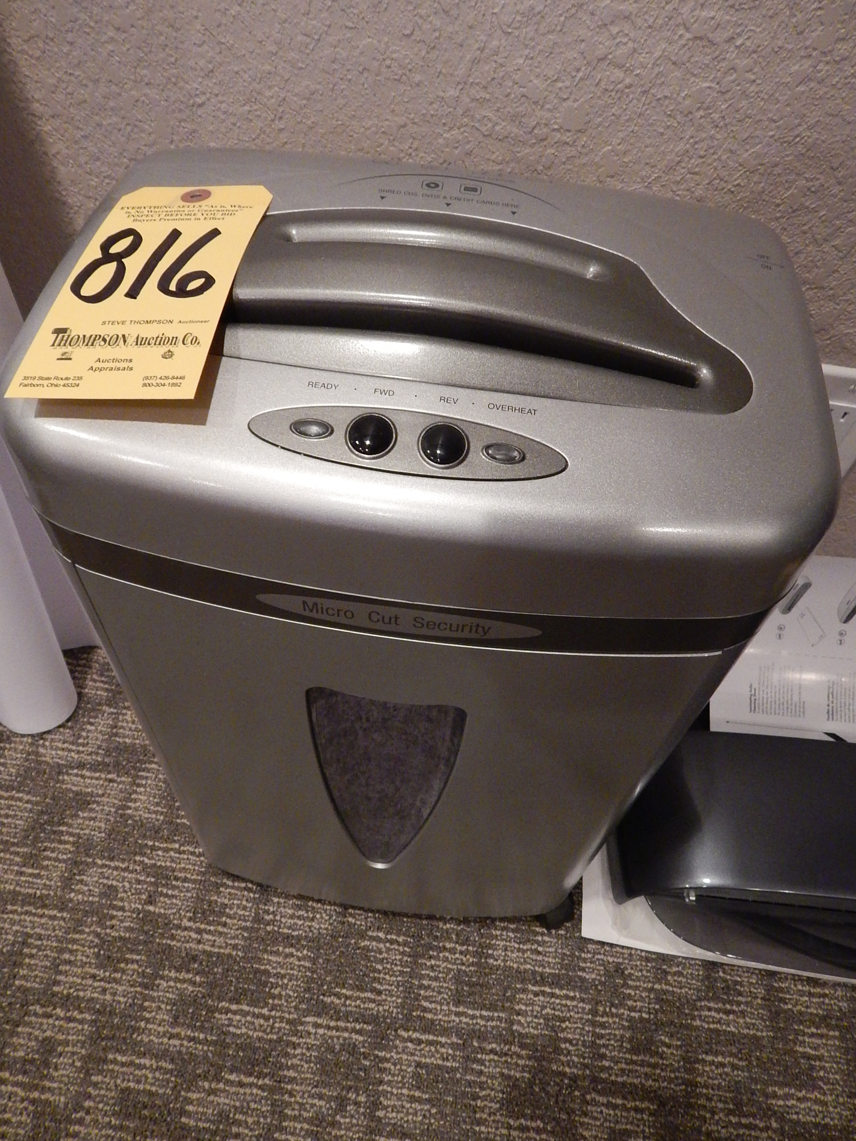 Staples SPL770M Shredder