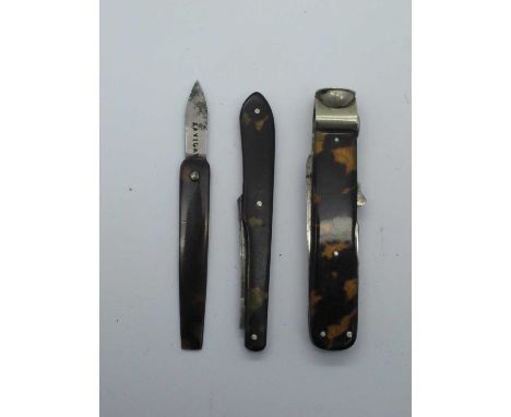Brookes and Crooks Cigar/Cheroot Cutter, two blades and fork, turtle shell scales, 8cm, turtle shell small blade with 'Naviga