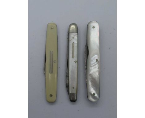 Mother of Pearl Scales, two blades, scissors, brass linings (no name) 8cm. Ed Wustof Solingen, two blades, n/s bolsters, moth