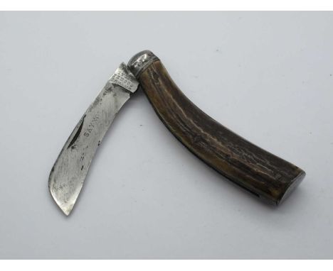 Saynor Crookes and Rydel, flat bottom pruning knife, stag scales 10cm.Does not click open/close no wobble.