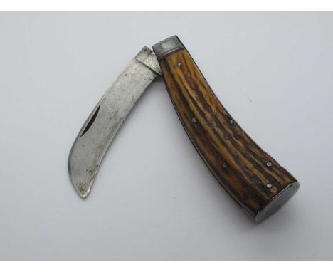 Flat Bottom Pruner, no name, stag scales, clicks open/close, no wobble, 12cm.