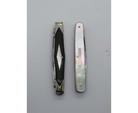 J. Awdas, Sheffield, three blades and nail file, horn scales inlaid with diamond shape mother of pearl n/s bolsters, brass li