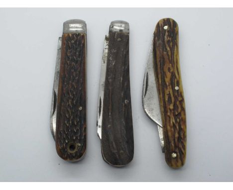Humphrey Radiant, stag scales, two blades, brass linings, 10.5cm, R. E Mosley, Sheffield, one blade, stag scales, 10cm, Needh