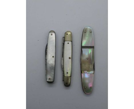 Ford and Medley, mother of pearl scales, two blades, nail file, brass bolsters, brass linings 6cm, Sheffield mother of pearl 
