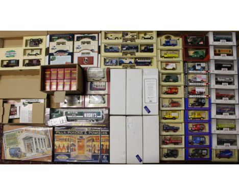Diecast: A collection of assorted boxed diecast to include: EFE, Days Gone, Cameo Corgi, and more. General condition of conte