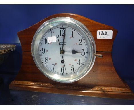 N.V. OBSERVATOR, ROTTERDAM: A LABORATORY CLOCK with enamel dial, in a mahogany case (key in office) 