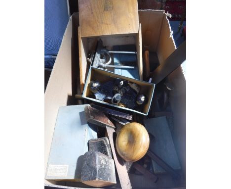 A RECORD REBATE PLANE, (boxed) and a collection of woodworking tools