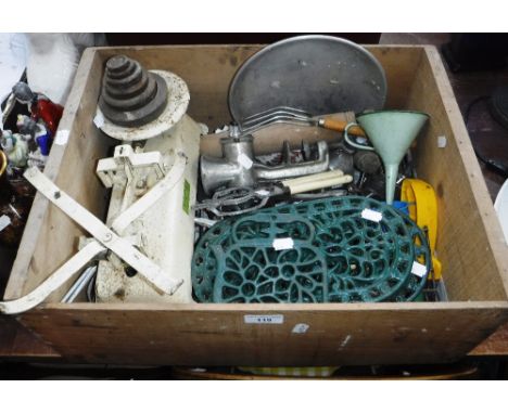 A SET OF VINTAGE KITCHEN SCALES and kitchenalia 