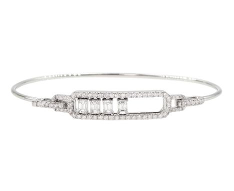 18ct white gold baguette and round brilliant cut diamond sliding bangle, hallmarkedCondition Report:Approx 7.35gm, inner circ
