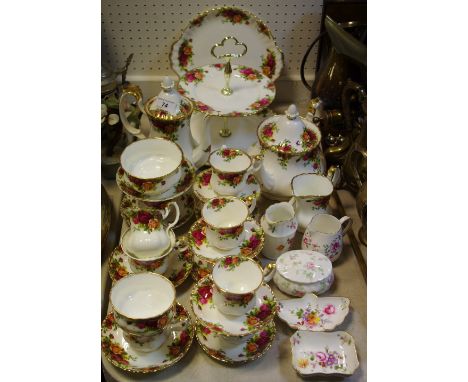 Decorative ceramics - Royal Albert Old country roses part tea &amp; coffee service, etc.