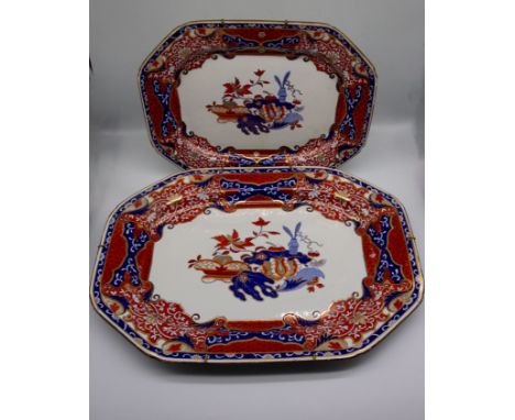 Spode - Two graduating 'Old Imari' designed octagonal platters, with gilt decoration and stamped marks underneath. Smallest a