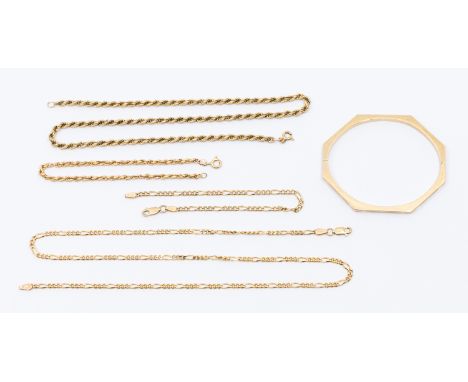 A collection of 9ct gold jewellery including an octagonal shaped engraved hinged hollow bangle, together with a rope link cha