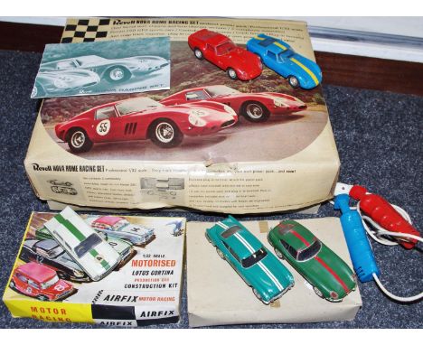 A vintage Revell  Nova Home Racing Set, 1:32 scale, inc two Ferrari GTO 250 cars, red and blue with yellow stripe, instructio