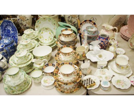 Decorative ceramics - a late 19th century Bridgwood's china Aden pattern tea setting; 19th century pearl ware cups and saucer