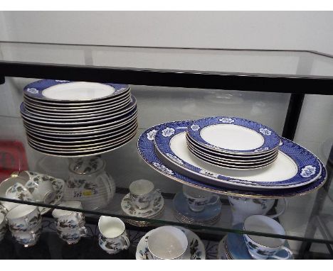 Twenty five pieces of ceramic tableware by Burslem, Cranford