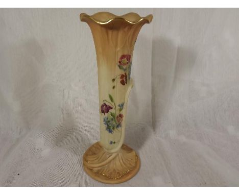 A Royal Worcester blush ivory trumpet vase decorated in a floral pattern with gilded frilled rim #G1015, 19cm (h) - Est £40 -