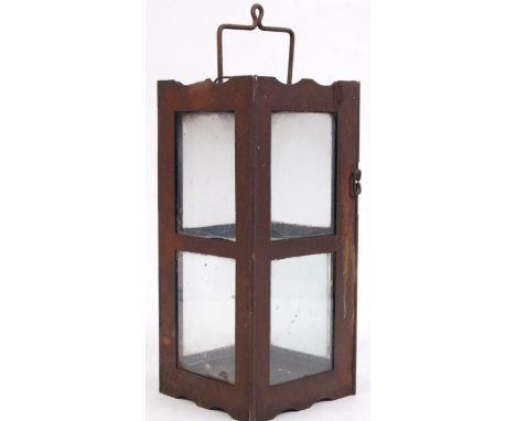 A rare WWI First World War folding trench lamp / lantern made by Christopher Collins Ltd, 1915. Featuring four glass panels, 
