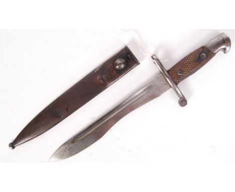 A WWII Second World War Spanish M1941 Bolo bayonet for Mauser rifle. Marked 6614 S to top of blade &amp; 6558 R to scabbard. 