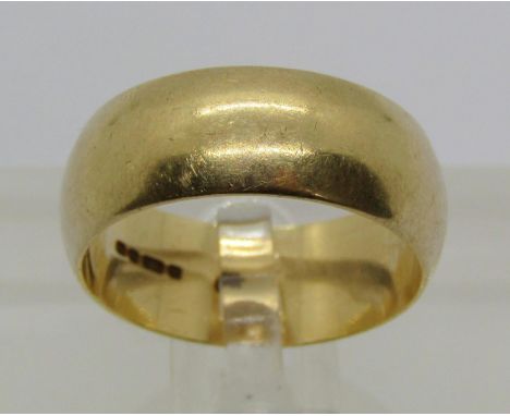 9ct wedding ring, size Q/R, 6.2g 