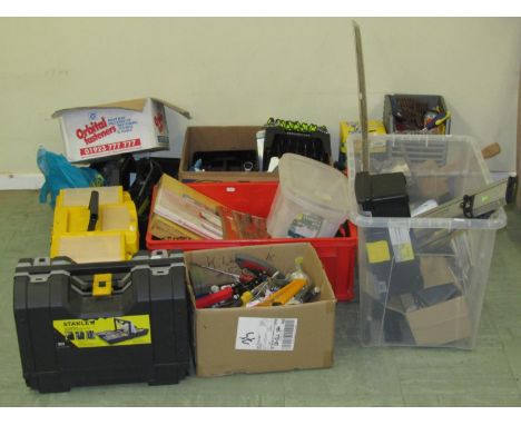 A good collection of workshop tools for both wood and metal to include chisels, screwdrivers, cabling, mobile drill stand, le