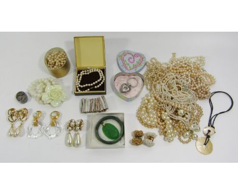 Mixed lot of costume jewellery, mainly faux pearl necklaces, to include a cultured pearl necklace with 9ct clasp and a carved