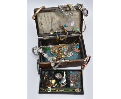 A WOODEN JEWELLERY BOX WITH CONTENTS, to include pieces such as a yellow metal stick pin set with a polished opal drop, an ov