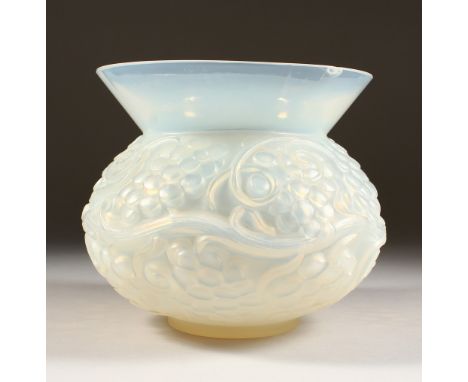 A LALIQUE VASE "FONTAINEBLEAU" TINTED. Etched R. LALIQUE, FRANCE. No. 1036. 17.5cms high.  Illus. page 446 R. Lalique by Feli