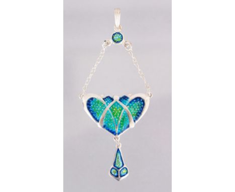 A SILVER AND ENAMEL ART NOUVEAU DESIGN PENDANT.