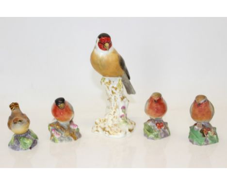 Five Royal Worcester birds - Goldfinch 2667, Robin 3197 (x 2), Wren 3198 and Bullfinch 3238