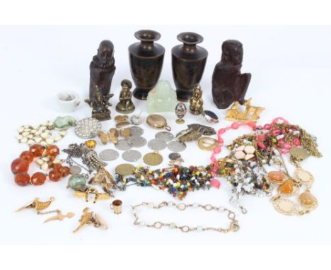 Costume jewellery and bijouterie - including pearl and gold (9ct) bracelet, miniature gold (9ct) tea cup, pair yellow metal k