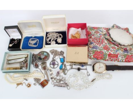 Vintage jewellery and costume jewellery - to include silver and butterfly wing pendant necklace and brooch, cultured pearl ne