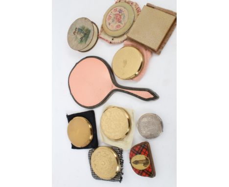 Selection of vintage compacts - including Egyptian silver, Stratton, Zenette, plus small tartan ware purse and pink enamelled