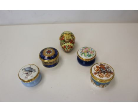 Halcyon Days enamel trinket box - The 1996 Easter Egg, boxed with certificate, two Mappin & Webb enamel trinket boxes, Royal 