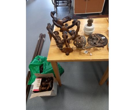 VICTORIAN OIL LAMP BRACKET TOGETHER WITH A QUANTITY OF MODERN WOODEN LIGHT FITTINGS