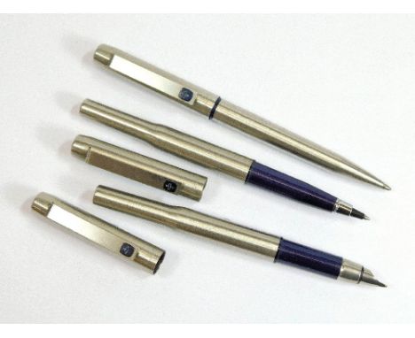 PARKER 25. A brushed stainless steel Parker 25 fountain pen with matching ballpoint & rollerball pen, c.1990's.Please note th