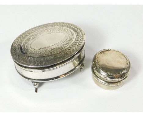 RING BOX ETC. A silver ring box, Chester 1915. (One foot missing) Also, a Chester silver pill box, 1916.Please note that all 