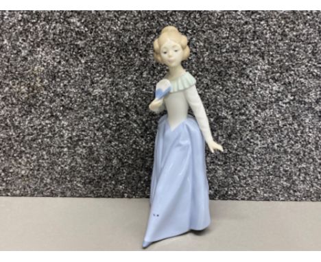 Nao by Lladro figure “girl holding a fan”