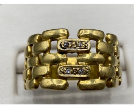 Fancy patterned 18ct yellow gold and diamond ring, Size Q1/2 6.18g