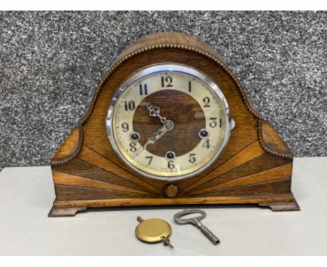 Nicely presented Mantle clock with key and pendulum