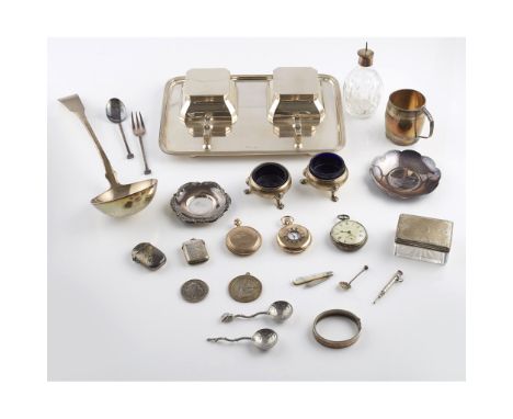 A collection of miscellaneous silver to include a desk inkstand, Mappin &amp; Webb, Birmingham 1911, of rectangular form, rou