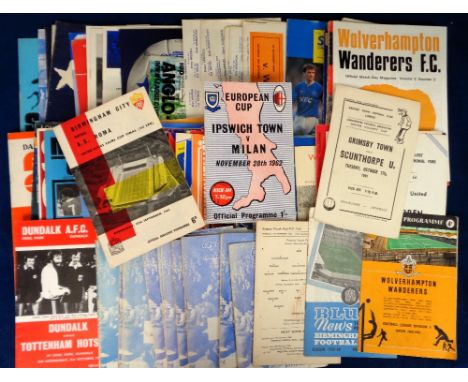 Football programmes, a collection of approx. 400 Football programmes, mostly from the 1960's, a good range of clubs, noted, I