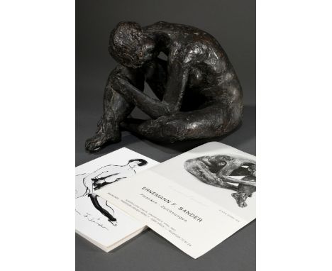 Sander, Ernemann Friedrich (1925-2020) "Jutta, sitzend" 1979, Bronze, patiniert, seitl. monogr./num.? ("5-7"), ca. 21x34x23cm