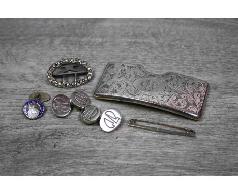 Small collection of silver to include silver buckle, cast floral decoration, makers William James Dingley, Birmingham 1966; a