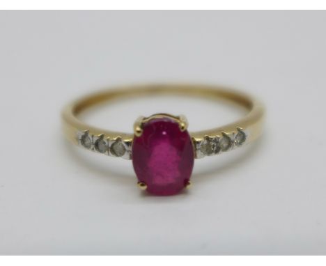 A 9ct gold, ruby solitaire ring with diamond set shoulders, 1.7g, S 